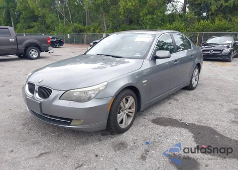 2009 BMW 528I xDrive z USA, uszkodzony, nr VIN WBANV13549C151985